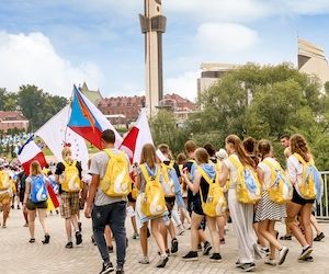 ¿Hacia dónde el Espíritu mueve a la juventud? Ante la JMJ 2011